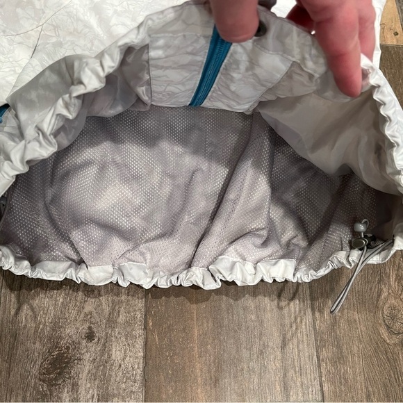 Eddie Bauer white & gray women hooded windbreaker jacket size small. - Picture 7 of 9